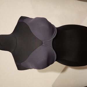 NWT SKIMS FITS EVERYBODY T-SHIRT DEMI BRA